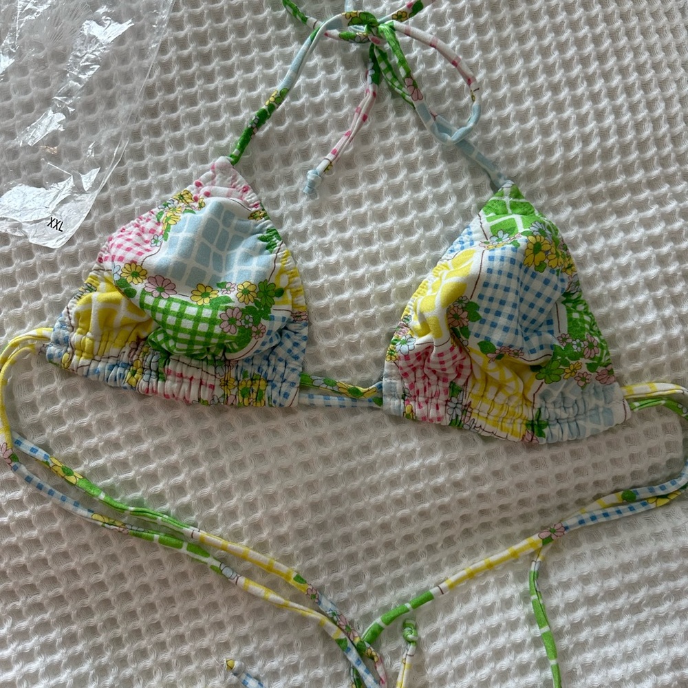 Mirror Palais picnic for two bikini top classic triangle